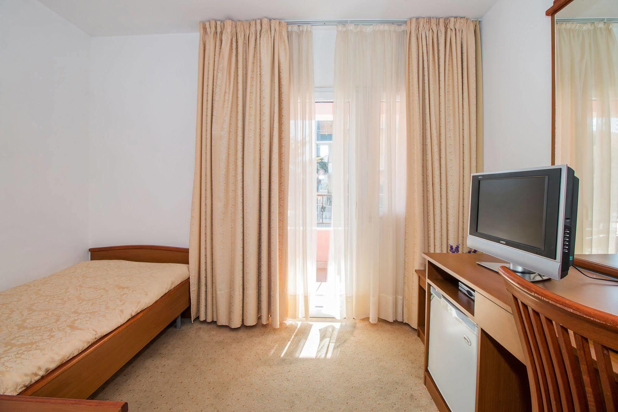 Hotel Hygge Biograd Na Moru Buitenkant foto